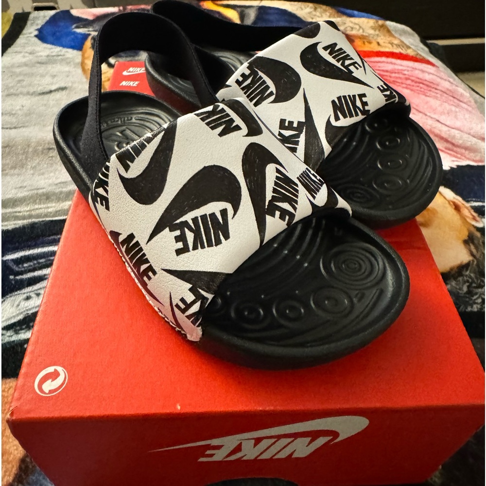 NWB‼️TODDLER NIKE KAWA WHITE / BLACK LOGO SLIDES SE JDI (TD) CW3360 100, Size 9C